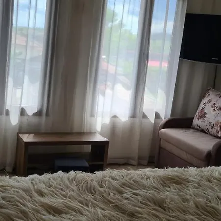 за гости никол Gospodarstwo wiejskie Starosel