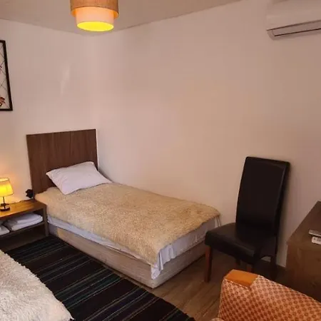 за гости никол Casa rural Starosel