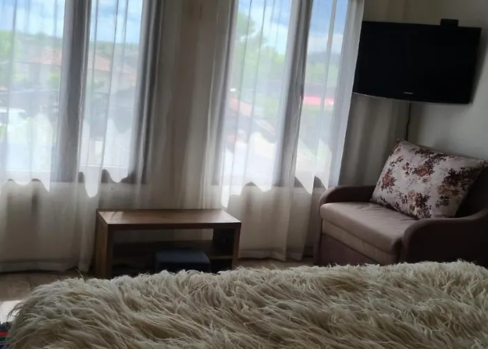 за гости никол Gospodarstwo wiejskie Starosel