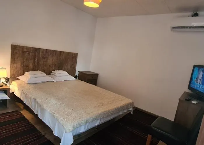 за гости никол Kır Evi